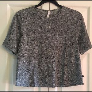 Lululemon size 4 black and white floral crop top